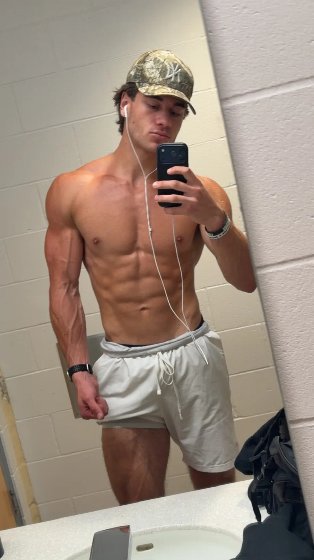 Coach, gym progress photo